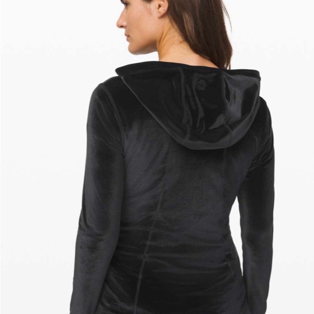 Lululemon Define Hooded Jacket *Velvet
Black 6 - Picture 2 of 9
